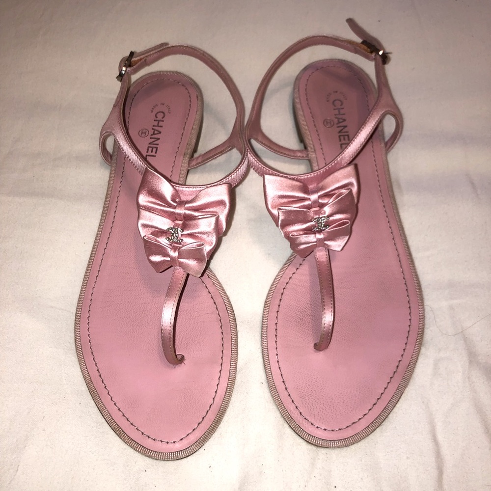 Chanel Pink Satin Sandals with Crystal CC logo and bows size 38.5
